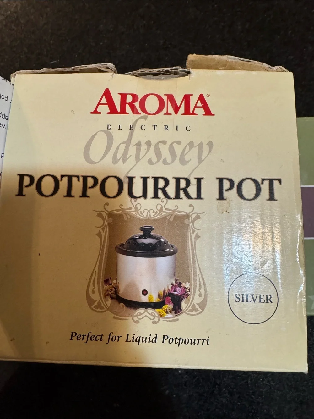 BNIB Aroma Potpourri Pot and Scentsy Warmer Stand